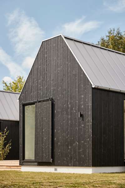 Architect-designed holiday home clad in steel profiles and wood, Skovsøvej 15, 4200 Slagelse